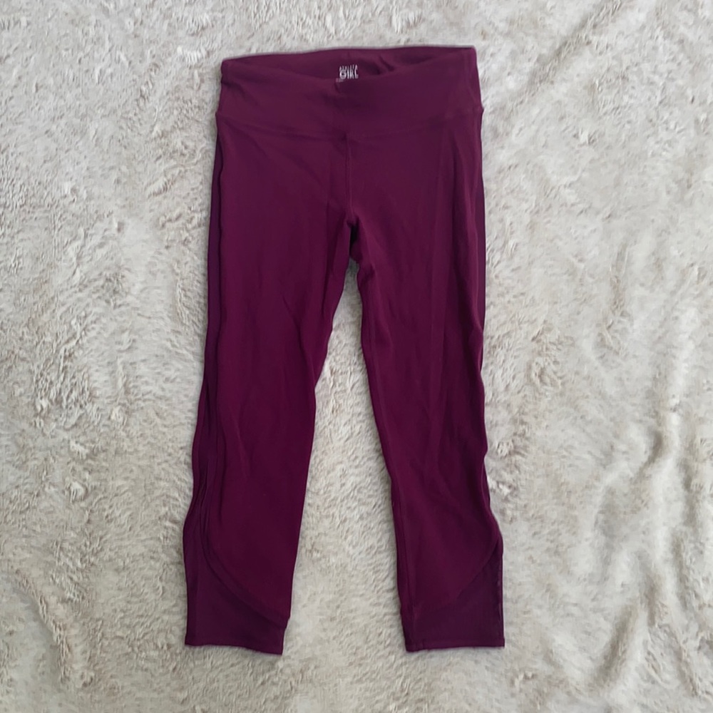 maroon cropped leggings with mesh down the side